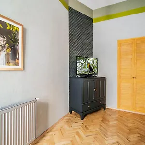 https://apt-3bdr-oasis-in-the-heart-of.praguehotelsweb.com